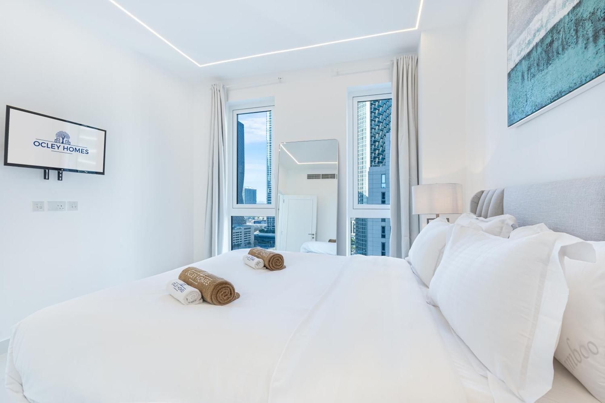 Apartment Exclusive Steps Away From Burj & Mall